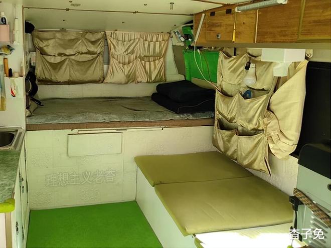 改装床车自驾游露营车旅行就是实用新葡京中后排座椅拆除依维柯宝